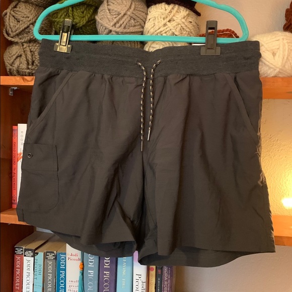 Pants - 🌿2 for $30🌿 columbia athletic shorts